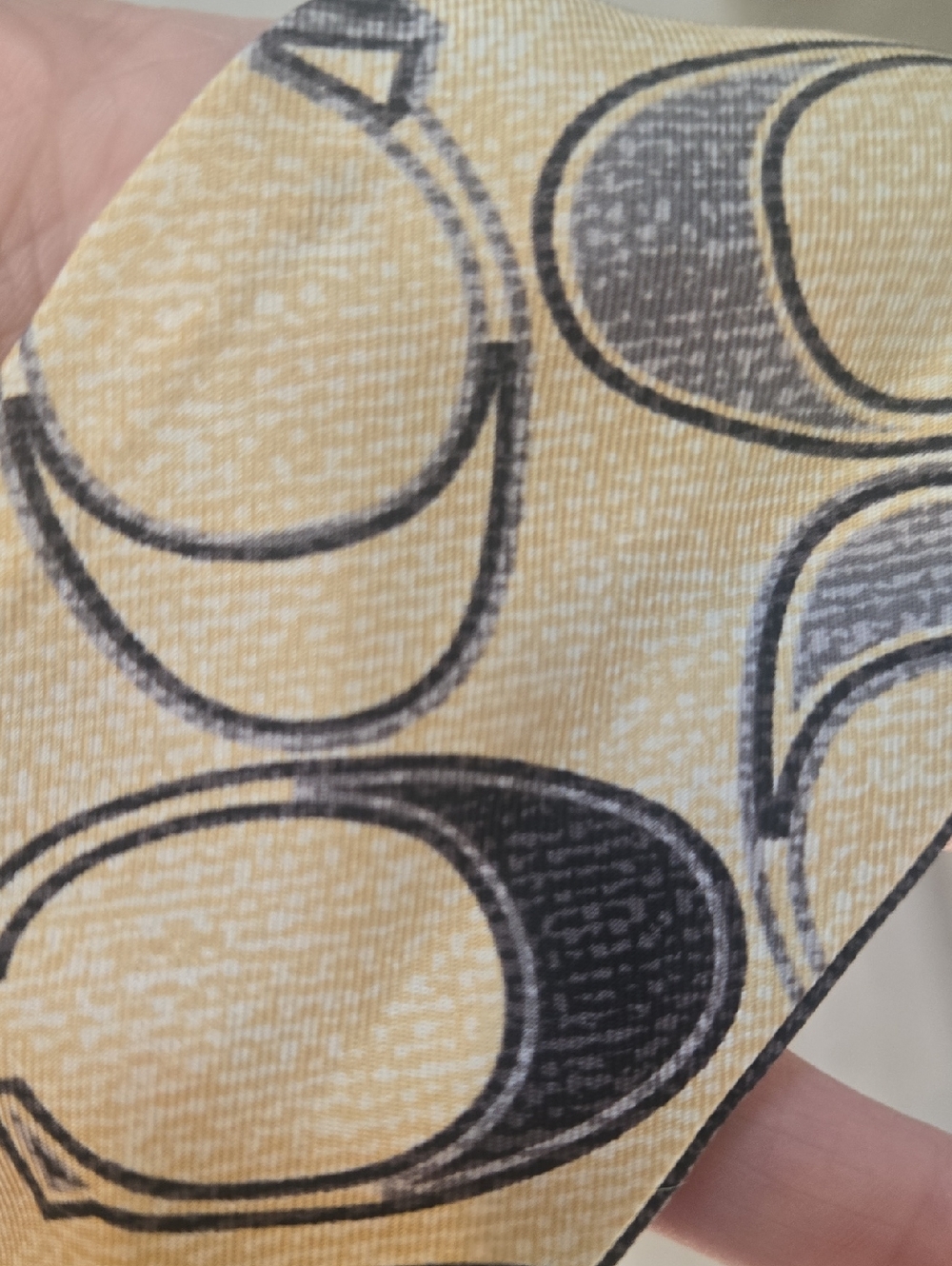 Coach 100% Silk Signature Stylish & Unique Skinny Scarf - Picture 8 of 8